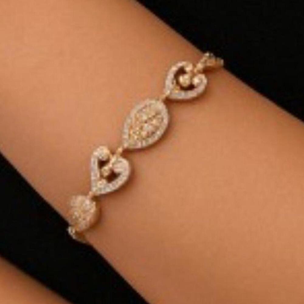 Brand New gold heart bracelet